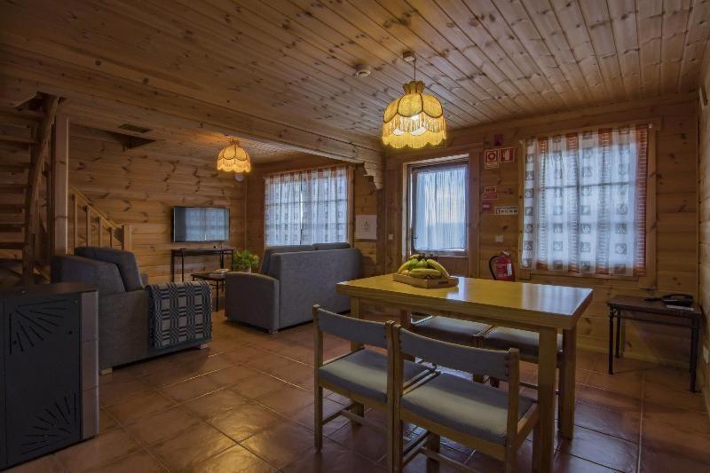 Luna Chalets Da Montanha - Serra Da Estrela コビリャン 部屋 写真